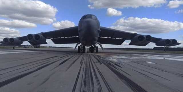    :      B-52