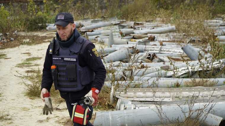 The cemetery of Russian missiles in Kharkiv was shown on the Internet