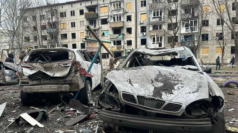 The occupiers destroyed a multi-story building in Myrnohrad, Donetsk region