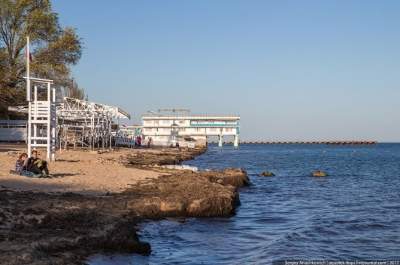 Курортный сезон: в сети показали безлюдные пляжи Крыма