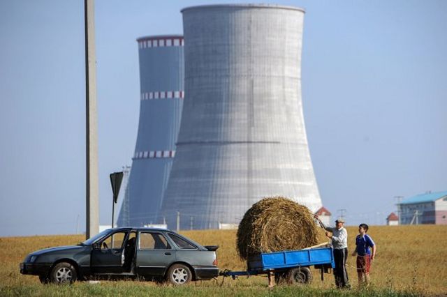 Україна отримує елекрику з білоруської АЕС, побудованої за російську позику