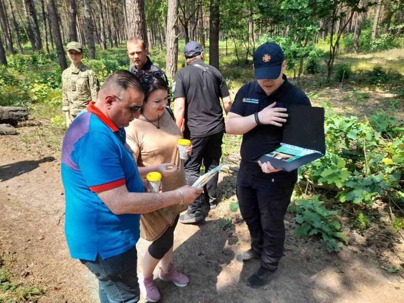 Київські військкоми вручали повістки любителям шашликів