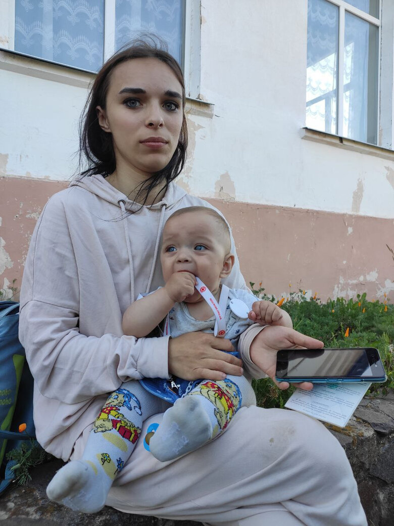 В Україну повернули маму з малолітнім сином, яких депортували до Росії, - Лубінець 01